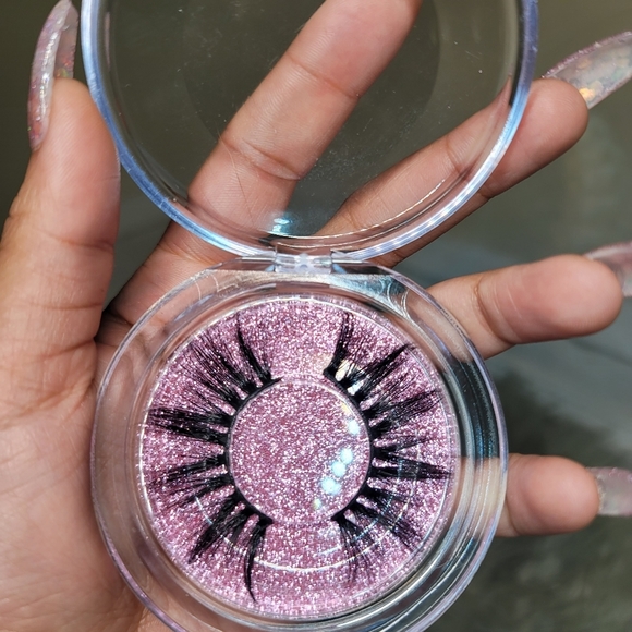 💎False Eyelashes💎 - Picture 2 of 2